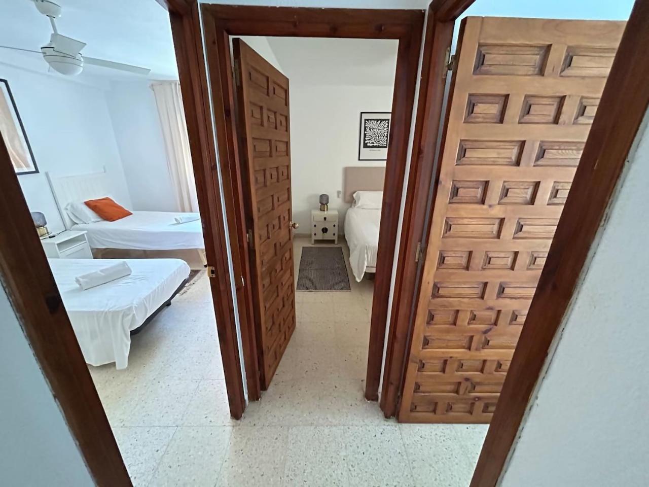 Malagueta Sol Y Playa Apartment Малага Екстериор снимка
