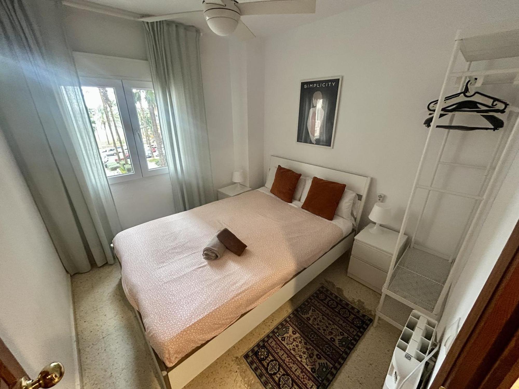 Malagueta Sol Y Playa Apartment Малага Екстериор снимка