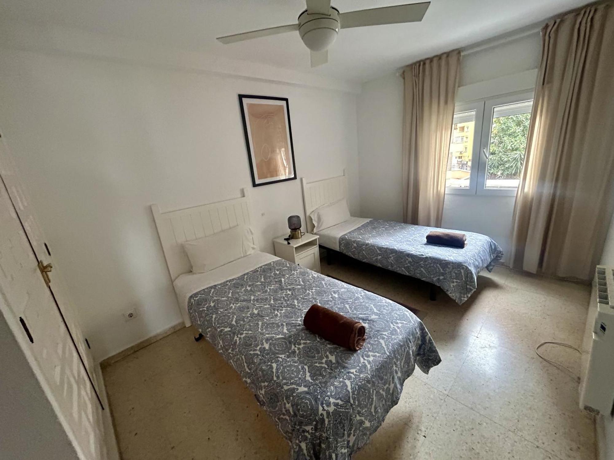Malagueta Sol Y Playa Apartment Малага Екстериор снимка